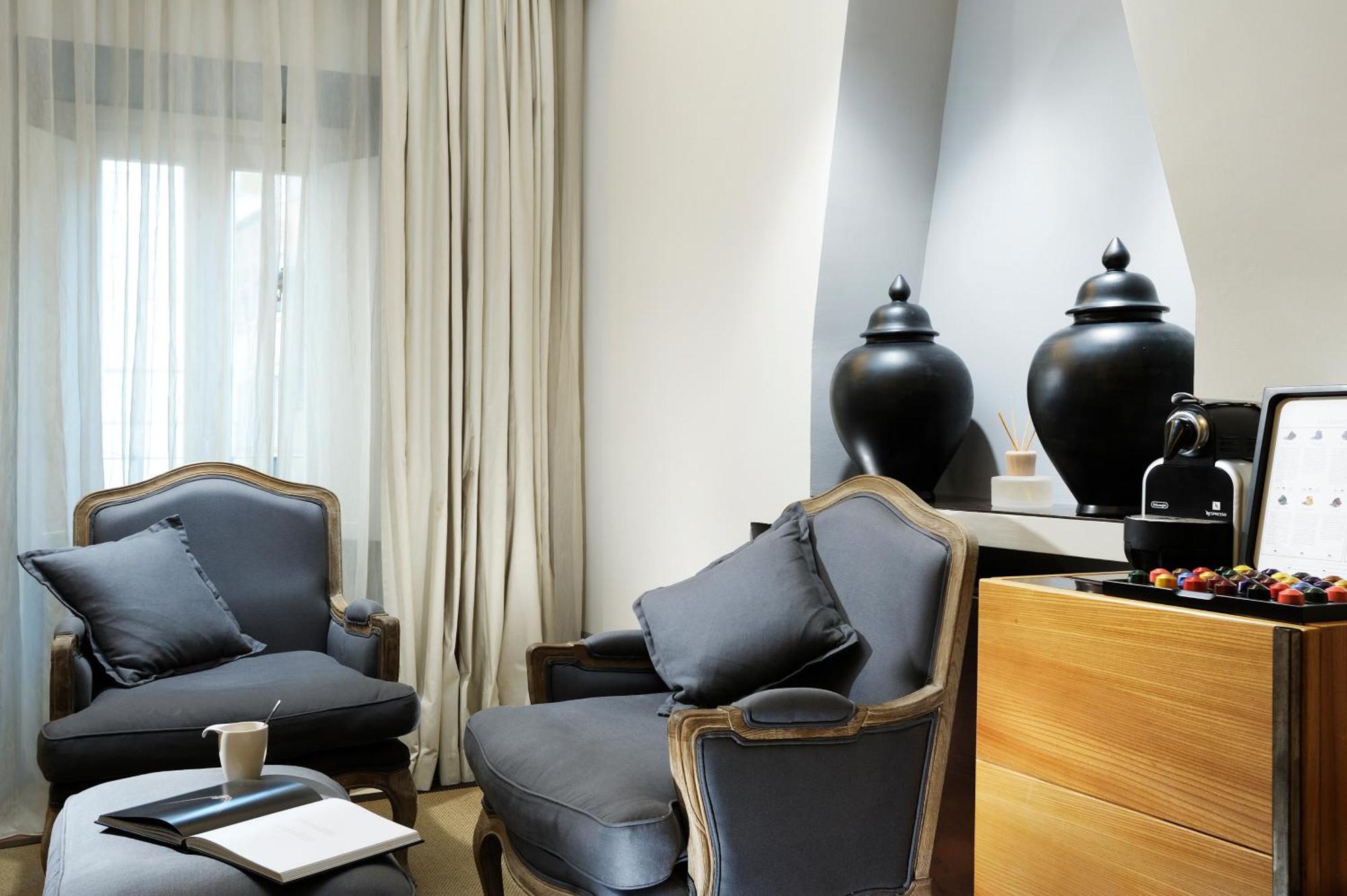 Mario De' Fiori 37 Hotel Rome Exterior photo