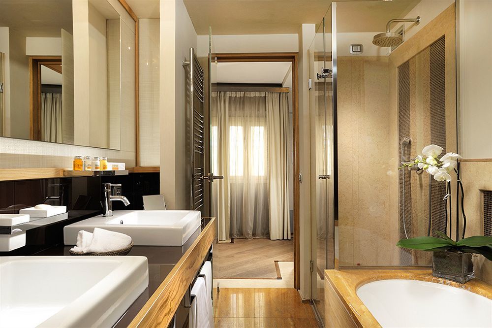 Mario De' Fiori 37 Hotel Rome Exterior photo