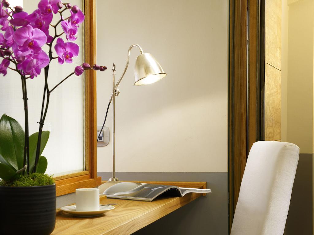 Mario De' Fiori 37 Hotel Rome Exterior photo