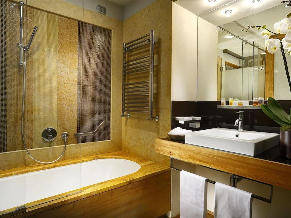 Mario De' Fiori 37 Hotel Rome Exterior photo