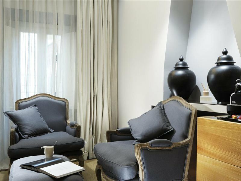 Mario De' Fiori 37 Hotel Rome Exterior photo